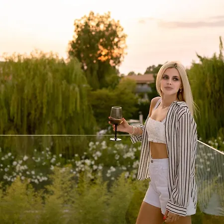 Отель Allure Wellness Retreat 4*